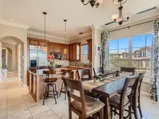 Photo #6: 2455894 Listing 