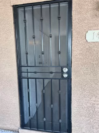 Photo #1: 2455909 Listing 