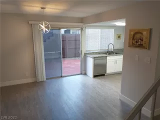 Photo #3: 2455909 Listing 