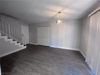 Photo #4: 2455909 Listing 