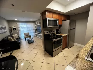 Photo #3: 2455951 Listing