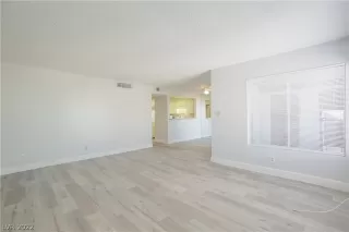 Photo #2: 2455977 Listing 