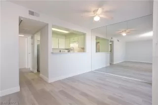 Photo #3: 2455977 Listing 