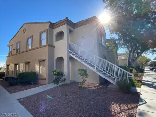 Photo #1: 2456003 Listing 