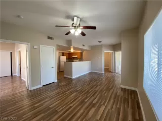 Photo #3: 2456003 Listing 