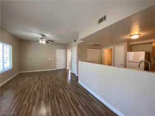 Photo #6: 2456003 Listing 