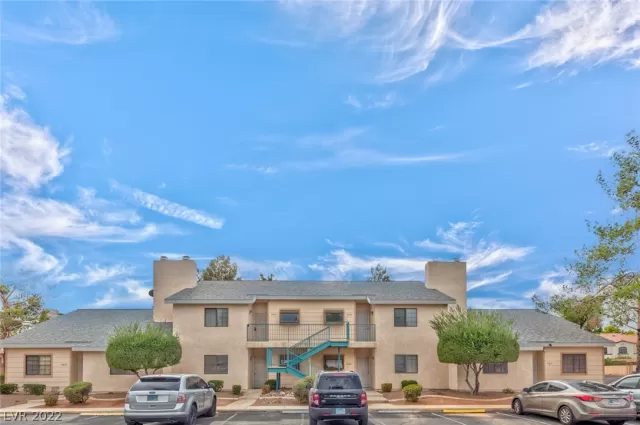 MLS: 2456016 Condo For Sale