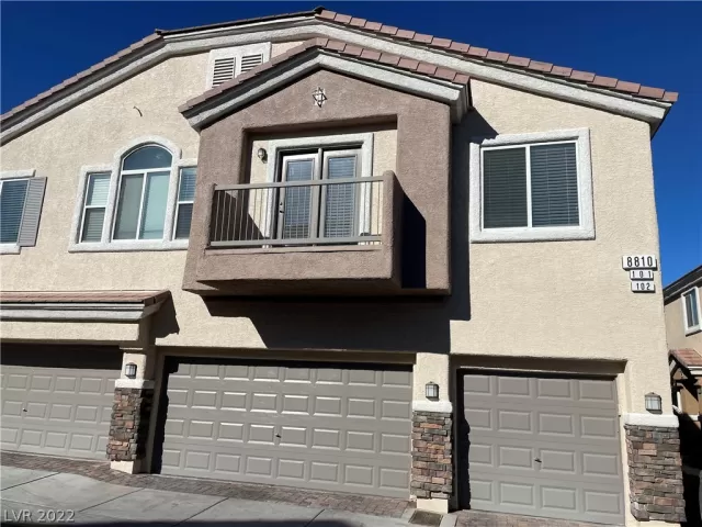 MLS: 2456059 Condo For Sale