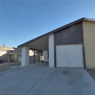 Photo #1: 2456082 Listing 