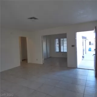 Photo #3: 2456082 Listing 