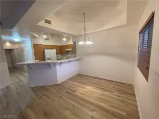 Photo #4: 2456124 Listing 