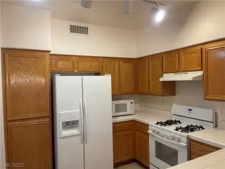 Photo #5: 2456124 Listing 