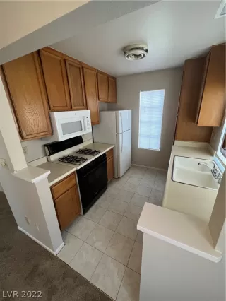 Photo #2: 2456132 Listing 