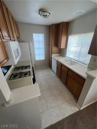 Photo #3: 2456132 Listing 