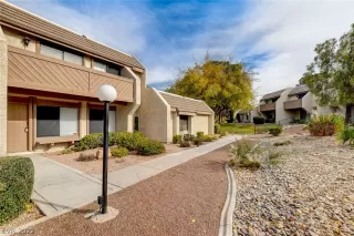 Photo #2: 2456168 Listing