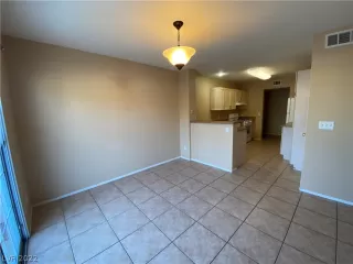 Photo #5: 2456188 Listing