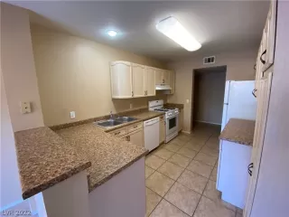 Photo #6: 2456188 Listing