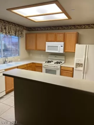 Photo #1: 2456235 Listing 