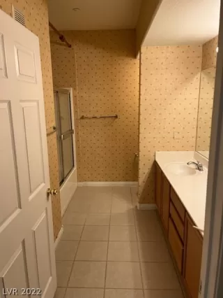 Photo #5: 2456235 Listing 