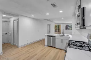 Photo #2: 2456243 Listing
