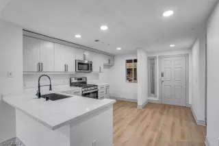 Photo #3: 2456243 Listing