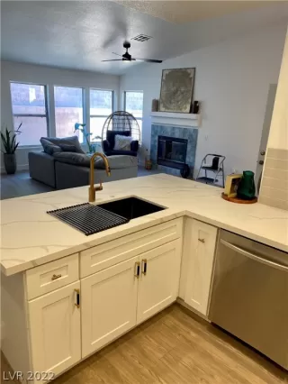 Photo #3: 2456251 Listing