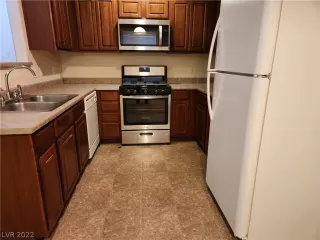 Photo #3: 2456264 Listing 