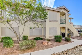 Photo #4: 2456270 Listing