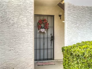 Photo #1: 2456286 Listing