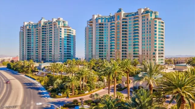 MLS: 2456295 Condo For Sale