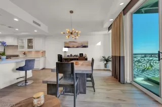 Photo #5: 2456295 Listing 