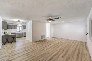 Photo #2: 2456314 Listing