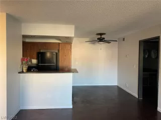 Photo #1: 2456329 Listing 