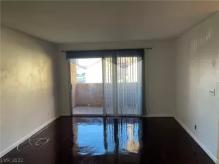 Photo #2: 2456329 Listing 