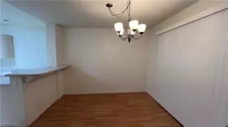 Photo #4: 2456357 Listing 