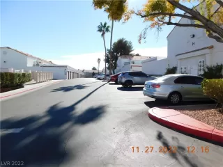 Photo #4: 2456385 Listing