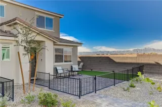 Photo #2: 2456389 Listing