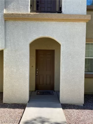 Photo #1: 2456395 Listing 