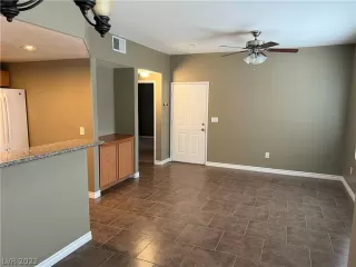 Photo #6: 2456402 Listing