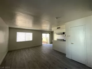 Photo #1: 2456416 Listing 