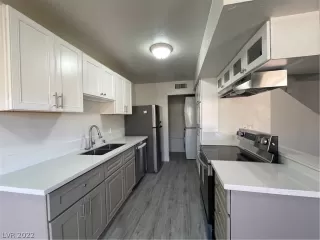 Photo #3: 2456416 Listing 