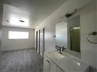 Photo #5: 2456416 Listing 