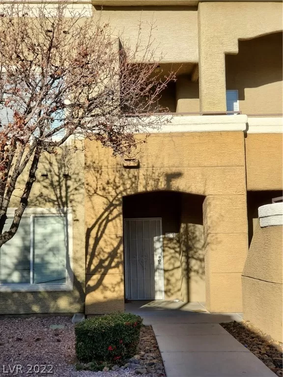 MLS: 2456431 Condo For Sale