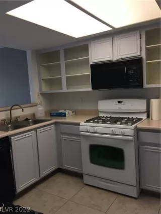 Photo #2: 2456431 Listing