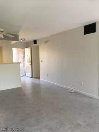 Photo #4: 2456431 Listing