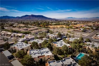 Photo #2: 2456432 Listing