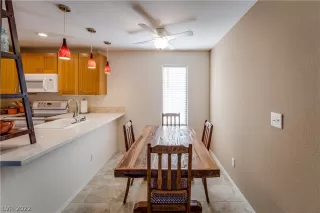 Photo #5: 2456432 Listing