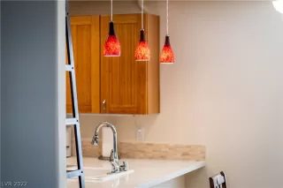 Photo #6: 2456432 Listing