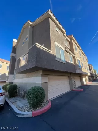 Photo #1: 2456468 Listing 