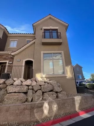 Photo #2: 2456468 Listing 